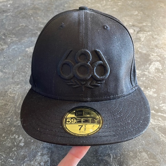 New Era Other - NEW ERA 59FIFTY “686” fitted cap!🧢